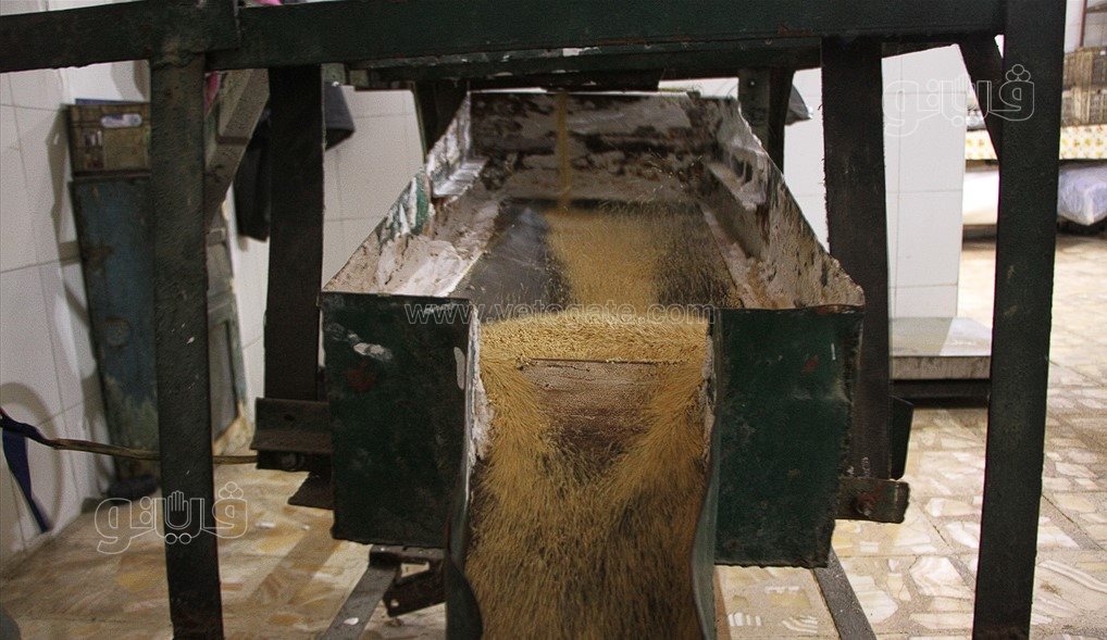  طريقة عمل الطحينة بالسرجة (2)