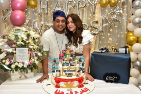 زوجة أوس أوس تحتفل بعيد زواجهما الخامس (2)