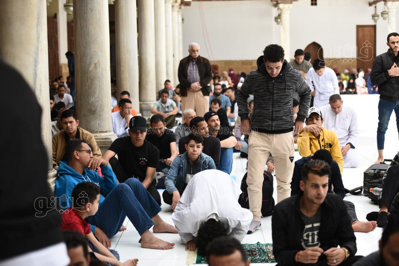 صلاة الجمعة اليتيمة في الجامع الأزهر (24)