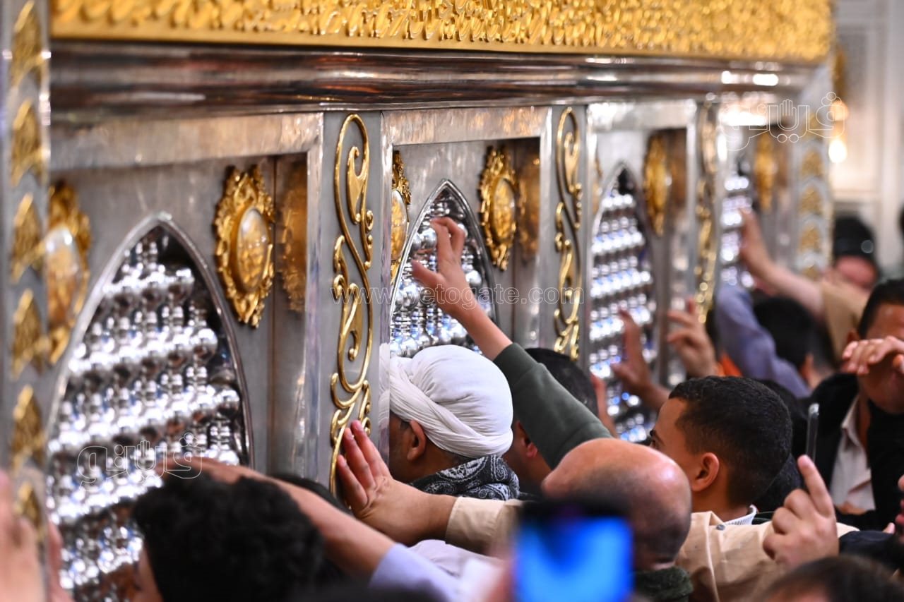 زحام كبير على مقام الإمام الحسين في ليلة القَدْر (3)