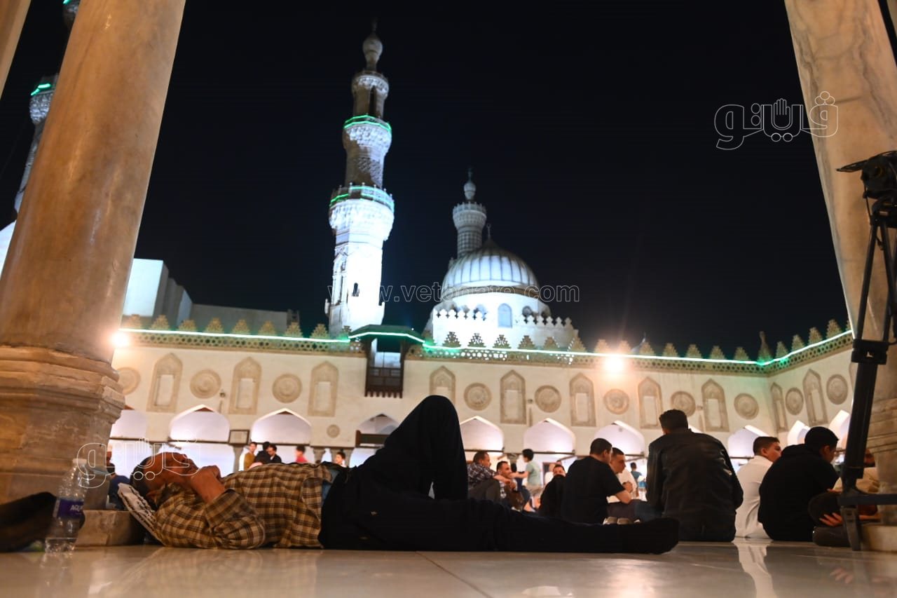 نفحات ليلة القدر تسيطر على الأجواء في الجامع الأزهر (13)