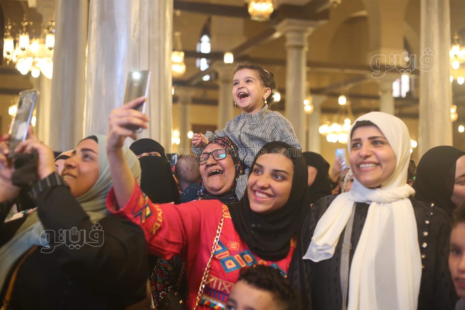 صلاة عيد الفطر بمسجد الحسين (4)