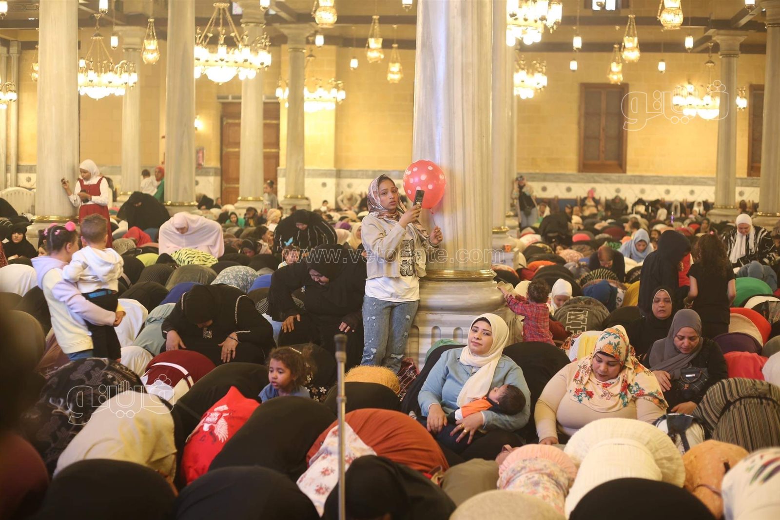 صلاة عيد الفطر بمسجد الحسين (7)