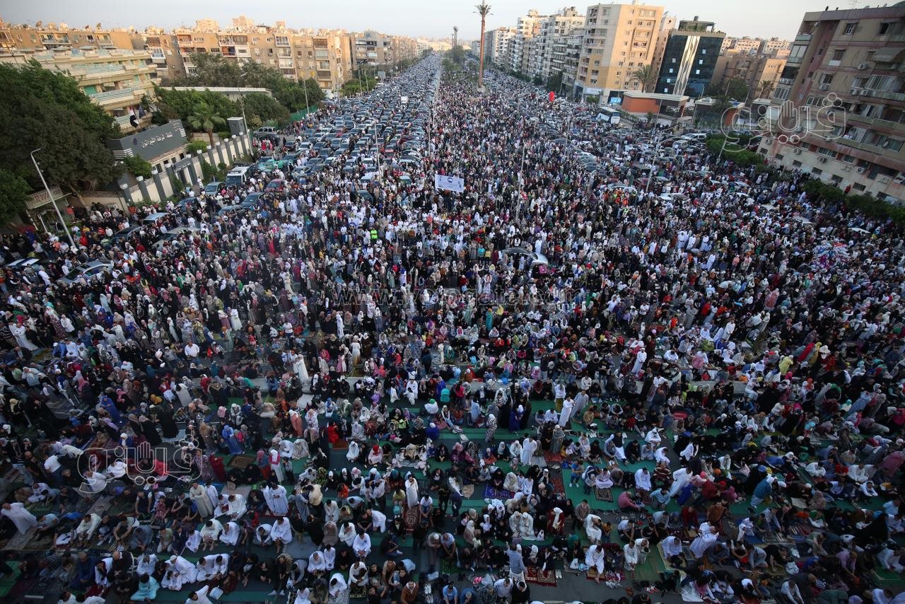  صلاة عيد الفطر بمسجد الصديق (8)
