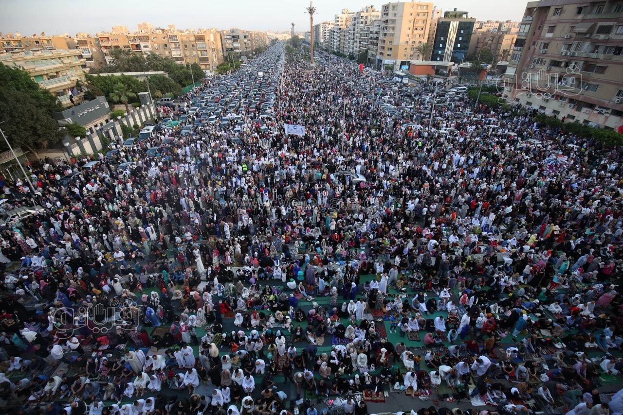  صلاة عيد الفطر بمسجد الصديق (12)