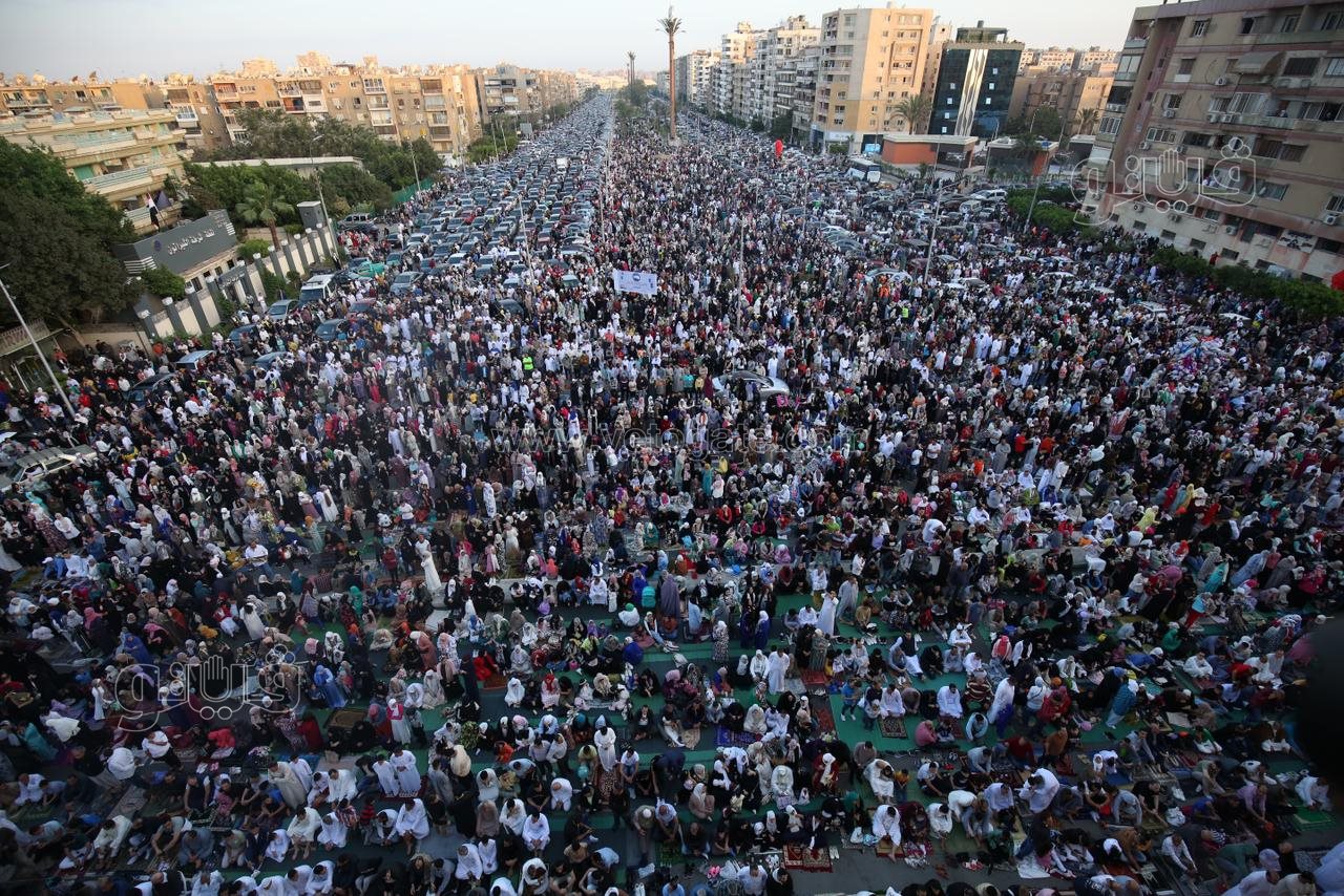  صلاة عيد الفطر بمسجد الصديق (16)