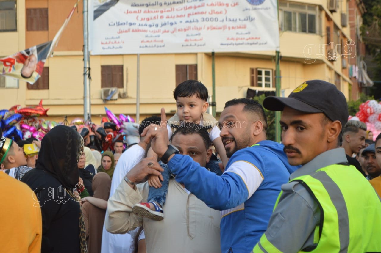 صلاة العيد من مسجد عمرو بن العاص واحتفالات المواطنين (1)