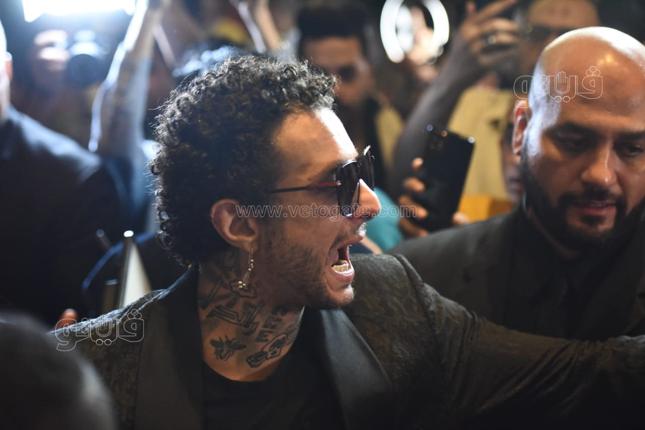 انفعال احمد الفيشاوي في العرض الخاص لفيلم رهبة (6)