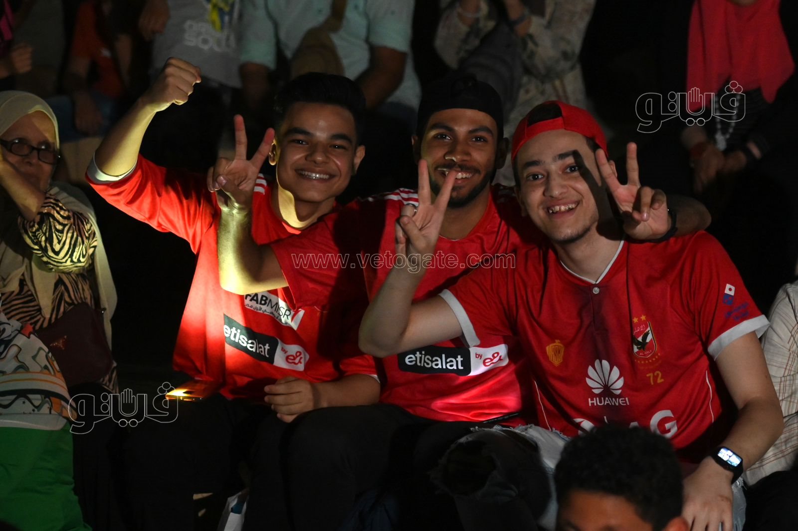 فرحة جنونية لجماهير الاهلي بهدف التعادل أمام الوداد (22)