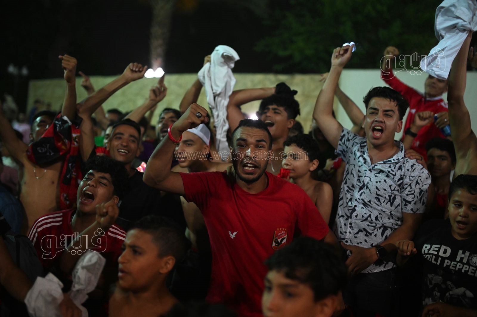 احتفالات جنونية للجماهير بالجزيرة فرحا بتتويج الأهلي بدوري أبطال أفريقيا (11)