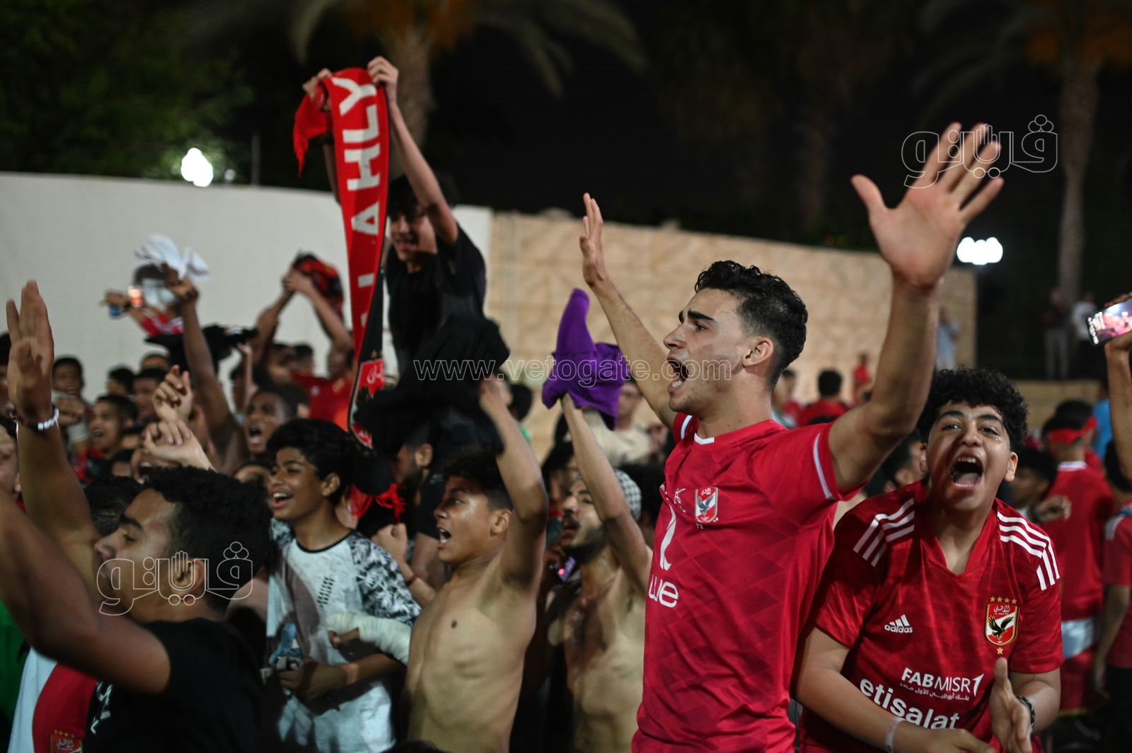 احتفالات جنونية للجماهير بالجزيرة فرحا بتتويج الأهلي بدوري أبطال أفريقيا (12)