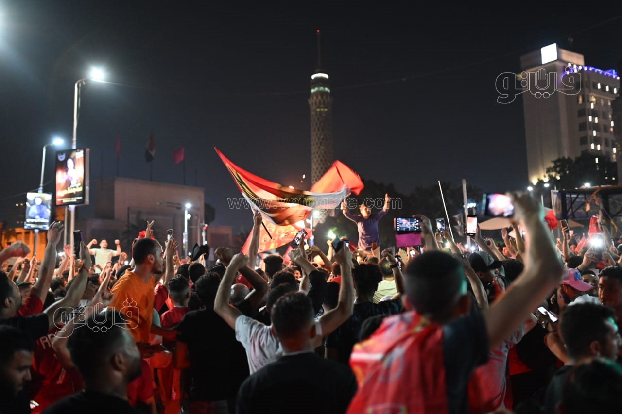 حشود من الأهلاوية أمام النادي بالجزيرة للاحتفال بدوري أبطال أفريقيا (10)