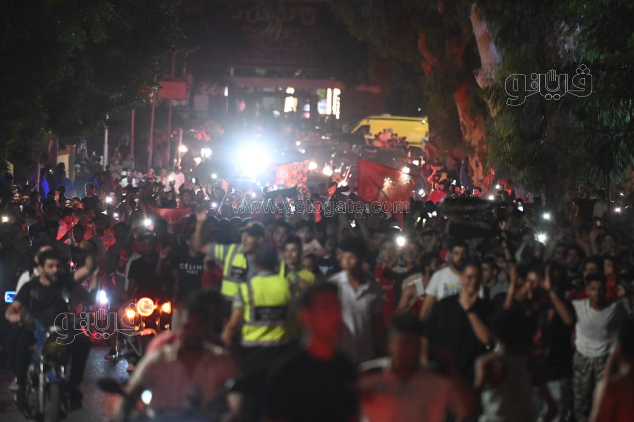 حشود من الأهلاوية أمام النادي بالجزيرة للاحتفال بدوري أبطال أفريقيا (12)