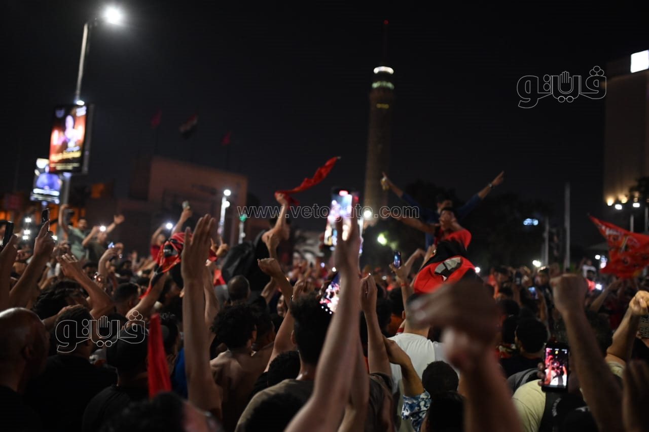 حشود من الأهلاوية أمام النادي بالجزيرة للاحتفال بدوري أبطال أفريقيا (27)