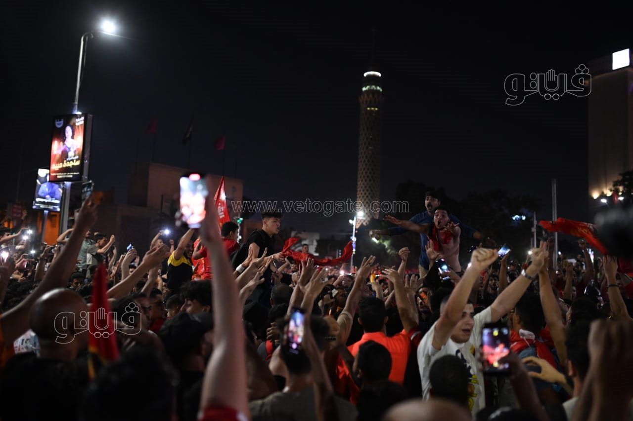 حشود من الأهلاوية أمام النادي بالجزيرة للاحتفال بدوري أبطال أفريقيا (34)