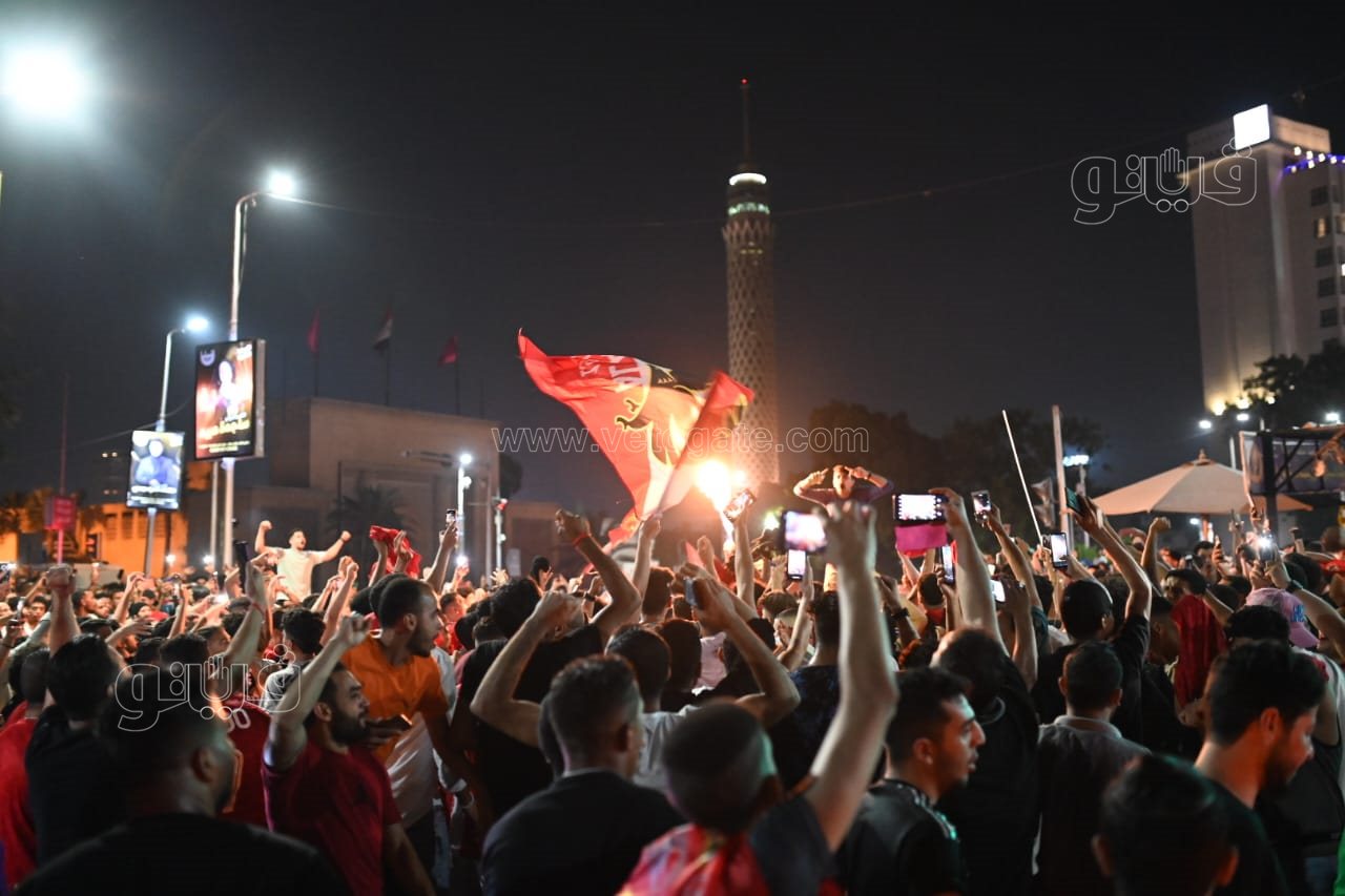 حشود من الأهلاوية أمام النادي بالجزيرة للاحتفال بدوري أبطال أفريقيا (37)