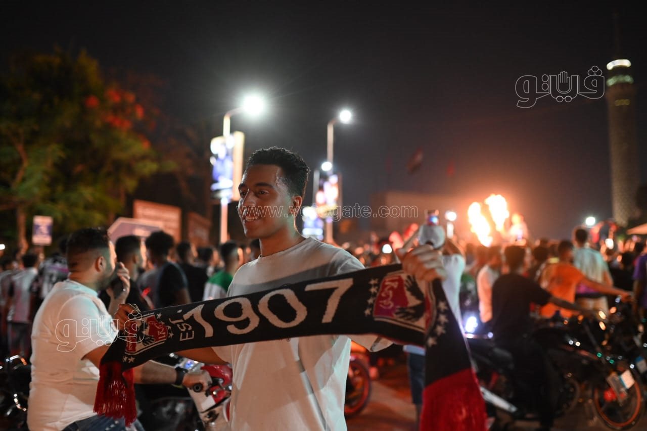 حشود من الأهلاوية أمام النادي بالجزيرة للاحتفال بدوري أبطال أفريقيا (38)