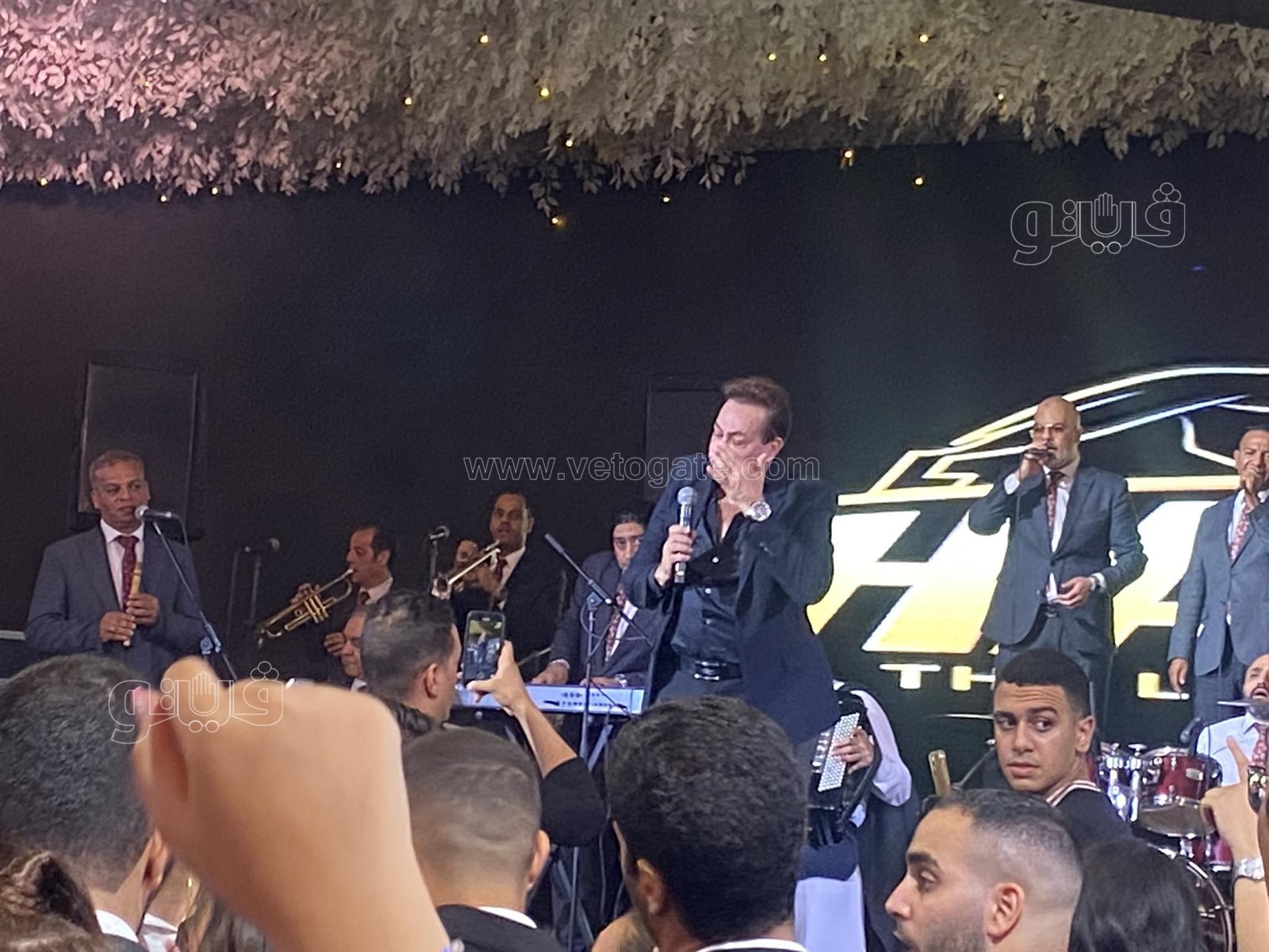 حكيم يختتم آخر فقرات حفل زفاف ابنة خالد صلاح بـالسلام عليكم (3)