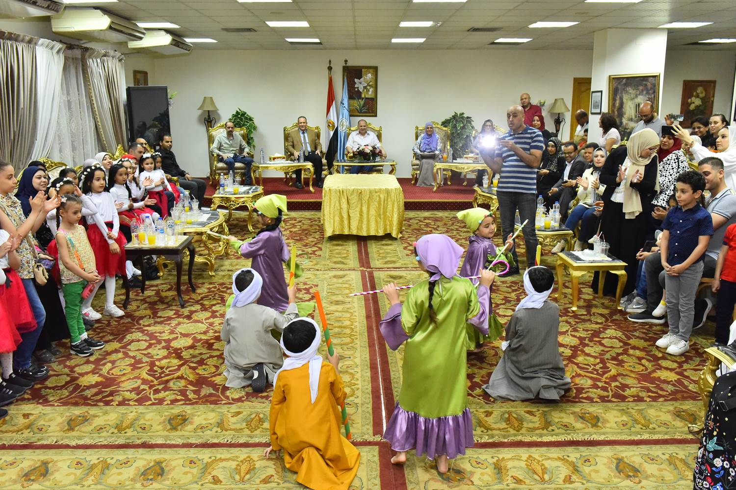 received_695166572451404