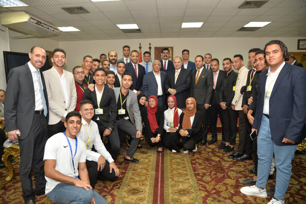 received_1886049618447031