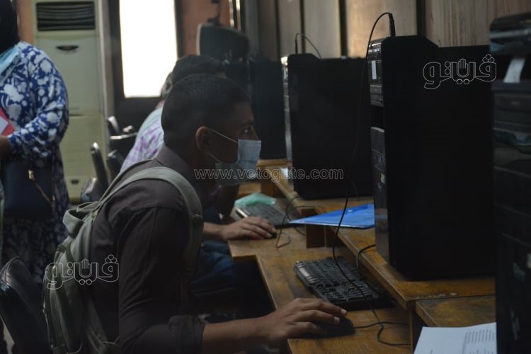 إقبال كثيف على مكاتب جامعة القاهرة في اليوم الثاني للمرحلة الثالثة للتنسيق (1)