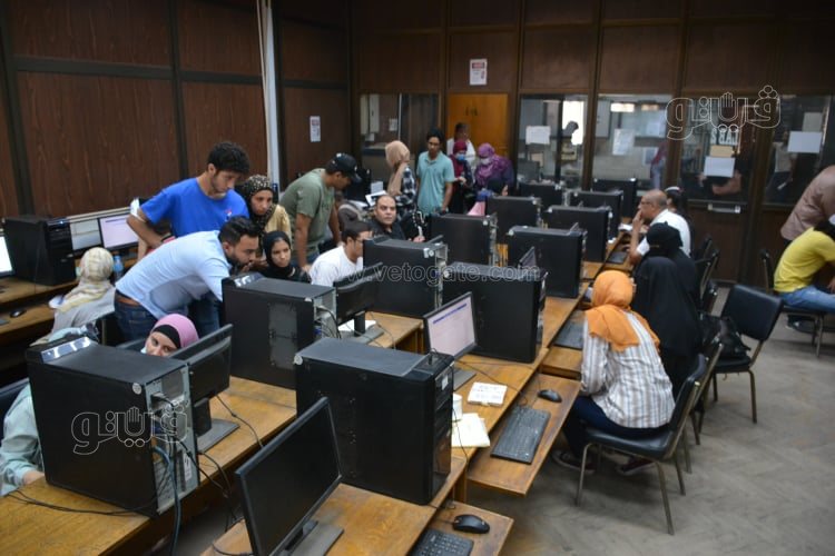 إقبال كثيف على مكاتب جامعة القاهرة في اليوم الثاني للمرحلة الثالثة للتنسيق (11)