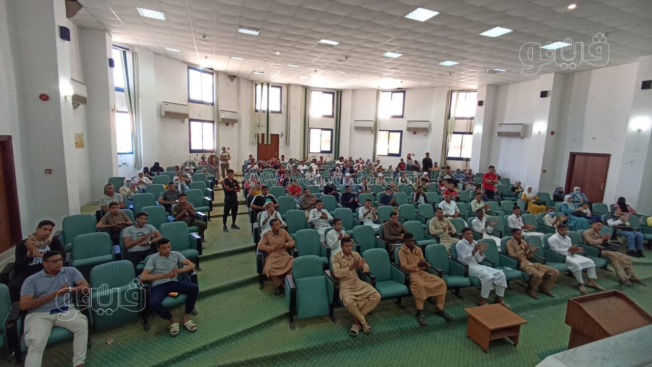 إنطلاق فاعليات البرنامج الرئاسي أهل مصر لشباب مطروح (7)