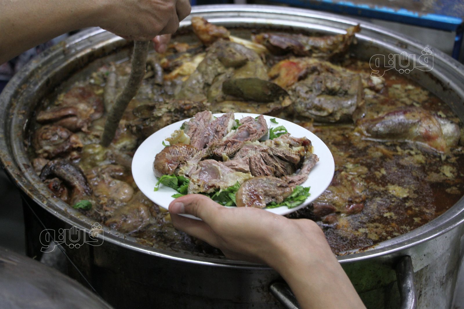 النيفة شغل حريفة.. قصة «النجاحي» صاحب أقدم محل لحم الضأن في الغورية (8)