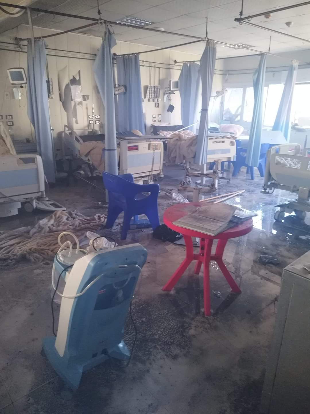 حريق يلتهم العناية المركزة بمستشفى سيدي سالم في كفر الشيخ.. ونجاة 13 مريضا 1