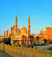 صفحة الفيوم والناس - #مـسـجد ناصر بالفيوم يسجل #التــاريخ يعتبر مسجد ناصر الكبير بمحافظة الفيوم من أكبر المساجد التى تم بناؤها فى المحافظة حيث يتسع لأكثر من 5 آلاف مصلى بجانب الساحة