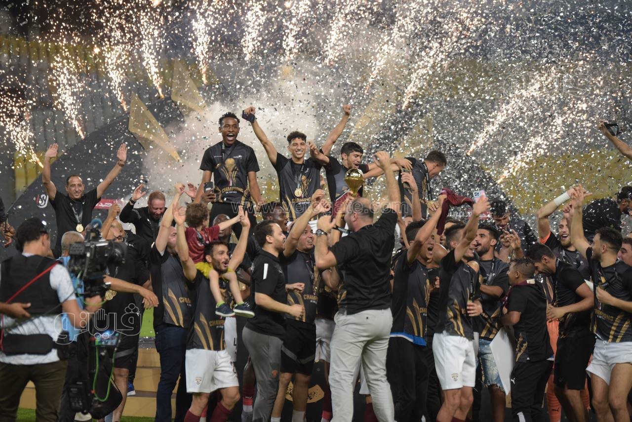 سيراميكا كليوباترا يكتسح المصري برباعية ويتوج بطلا لكأس الرابطة (4)
