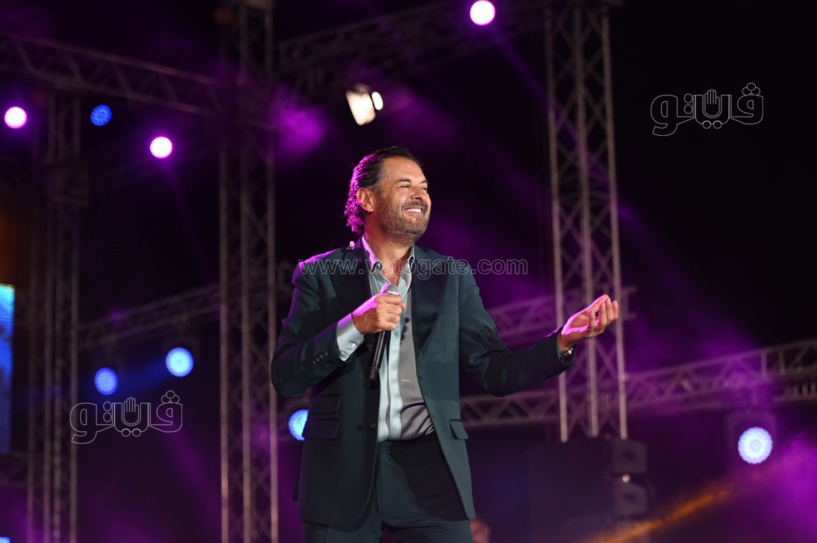 راغب علامة يشعل حفل الساحل الشمالي (17)