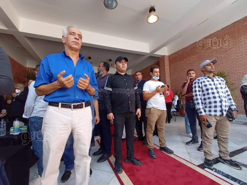  جمال وعلاء مبارك يزوران قبر والدهما لإحياء ذكرى نصر أكتوبر (4)