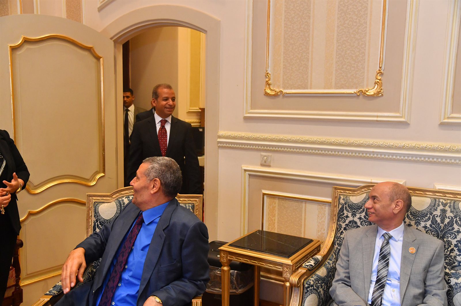  نائب رئيس جامعة بنها لشئون التعليم والطلاب (2)