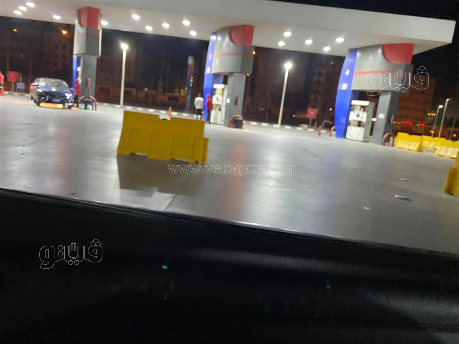 هدوء حذر بمحطات الوقود (6)