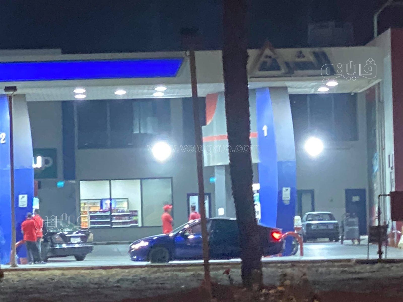 هدوء حذر بمحطات الوقود (8)