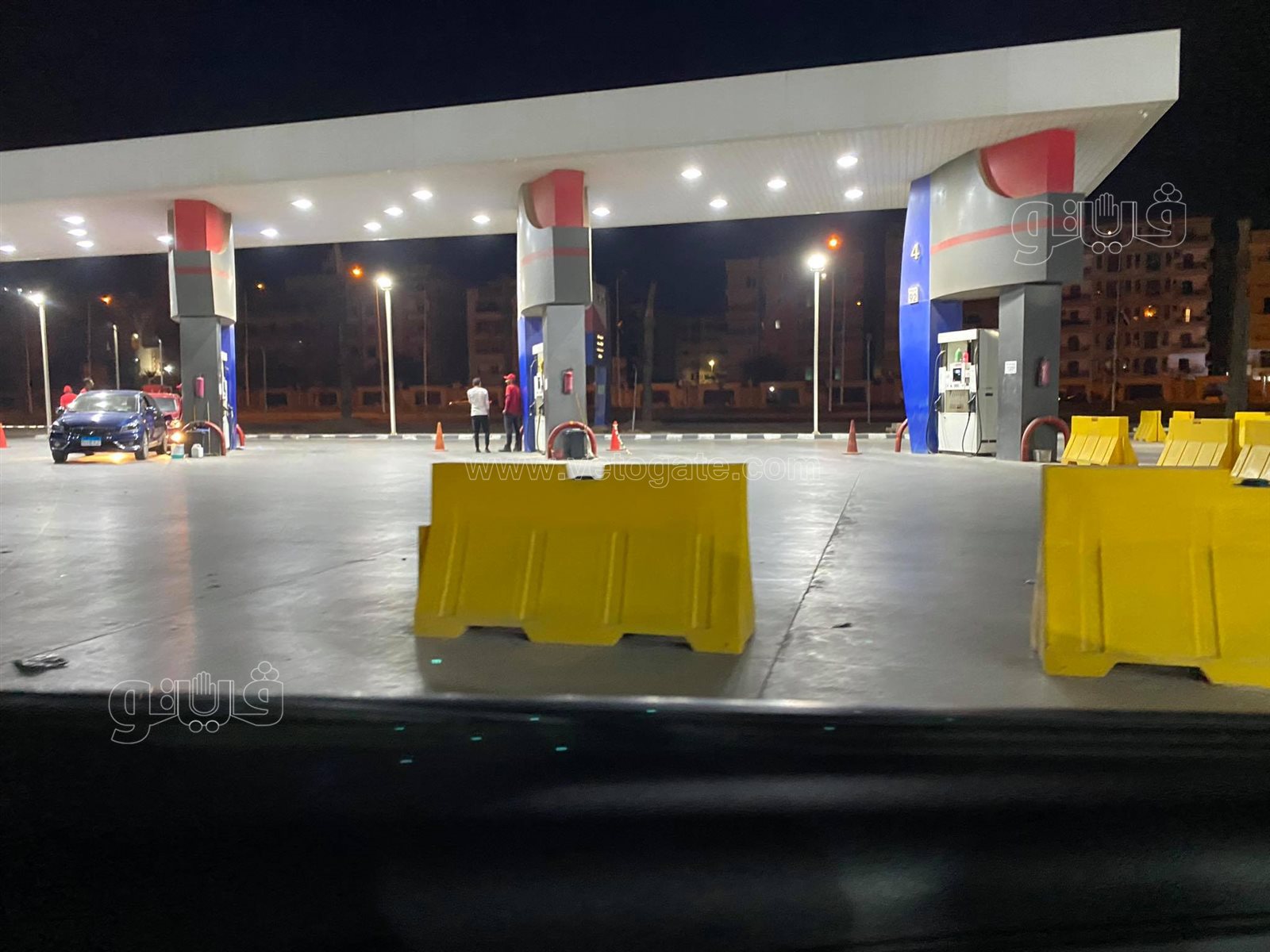 هدوء حذر بمحطات الوقود (11)