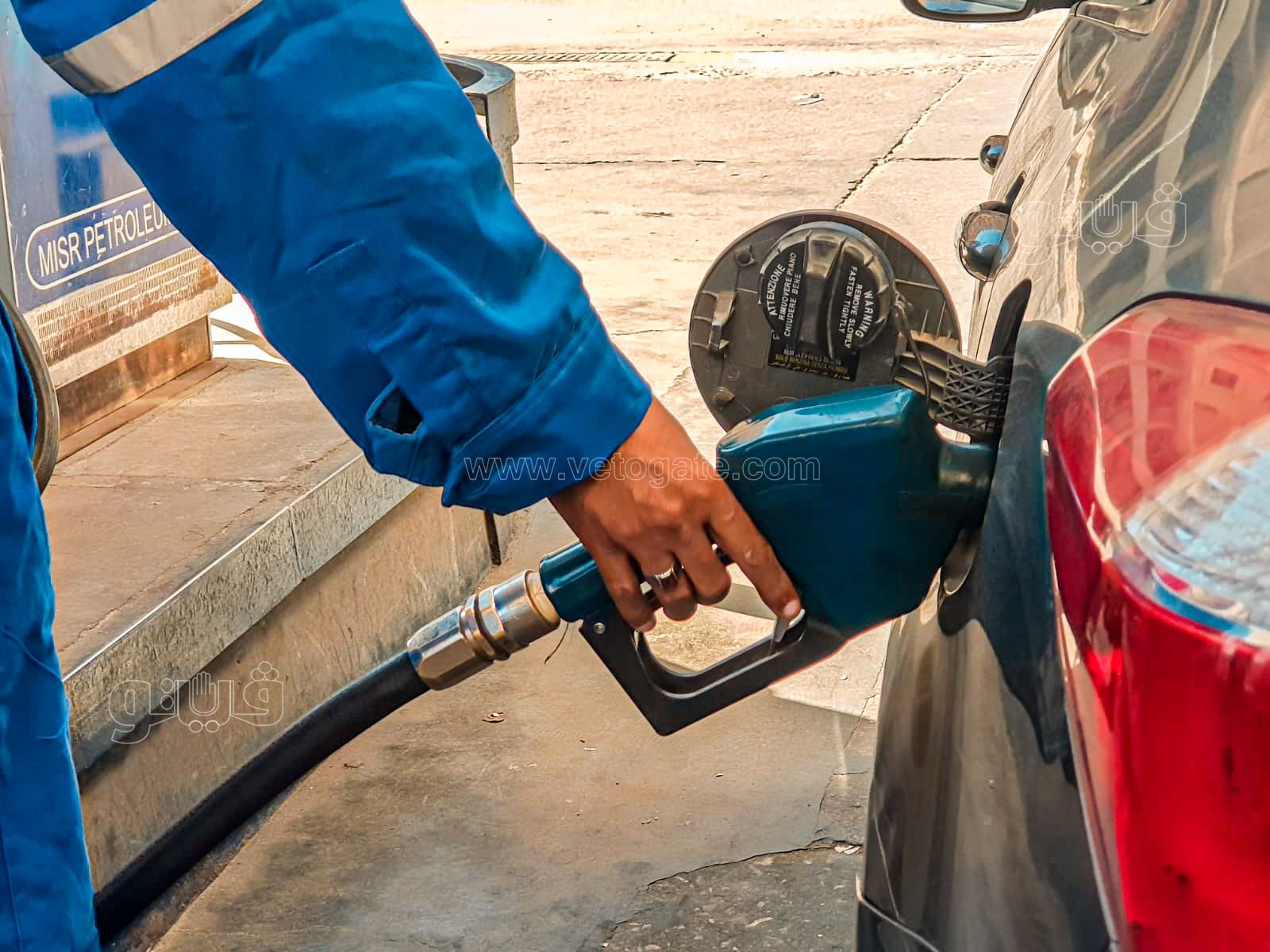 هدوء محطات الوقود في مطروح-9