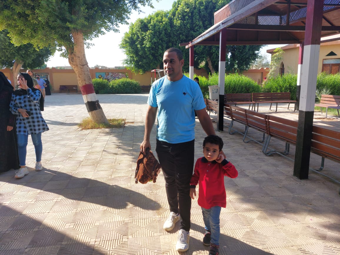 8ee424f2-060b-4ff3-a05e-d130d609299f