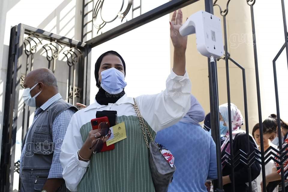 received_1466469870390437