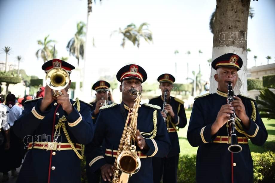 أنشطة فنية متنوعة بجامعة القاهرة في أول أيام العام الدراسي الجديد (10)
