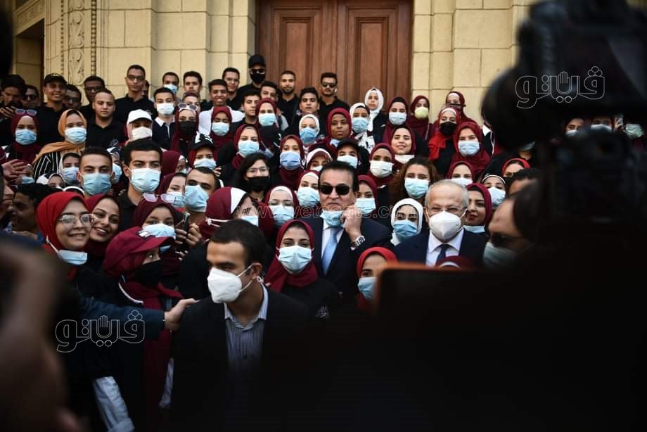 وزير التعليم العالي يتفقد جامعة القاهرة في أول أيام العام الدراسي الجديد (28)
