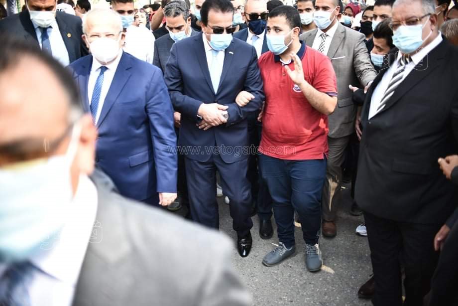 وزير التعليم العالي يتفقد جامعة القاهرة في أول أيام العام الدراسي الجديد (41)