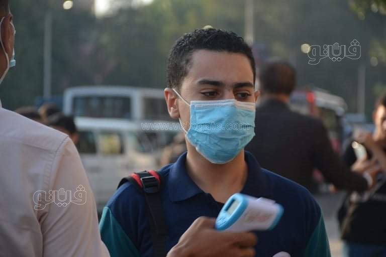 مدرسة السعيدية تستقبل الطلاب بالكحول وقياس درجات الحرارة (4)