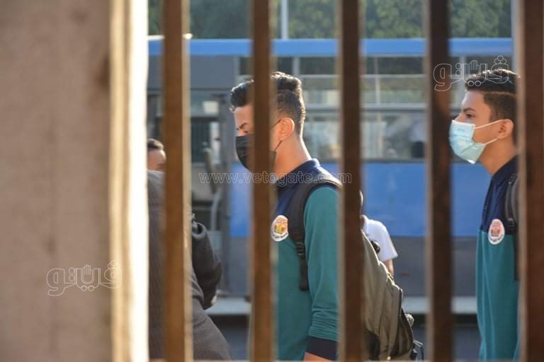 مدرسة السعيدية تستقبل الطلاب بالكحول وقياس درجات الحرارة (5)