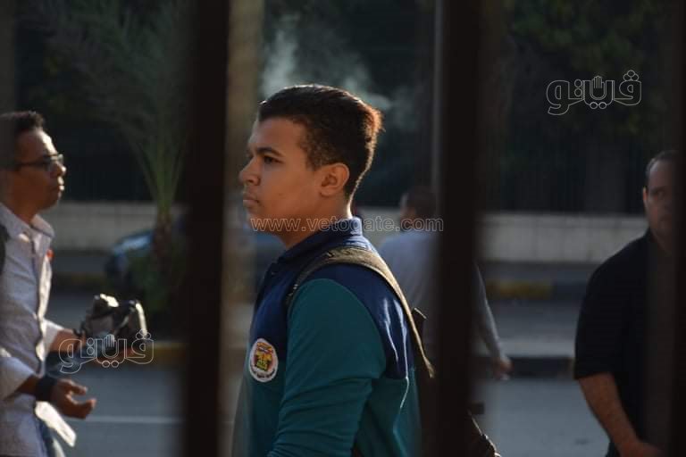 مدرسة السعيدية تستقبل الطلاب بالكحول وقياس درجات الحرارة (11)