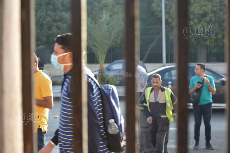 مدرسة السعيدية تستقبل الطلاب بالكحول وقياس درجات الحرارة (19)