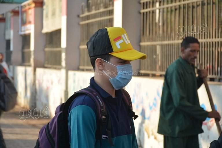 مدرسة السعيدية تستقبل الطلاب بالكحول وقياس درجات الحرارة (26)