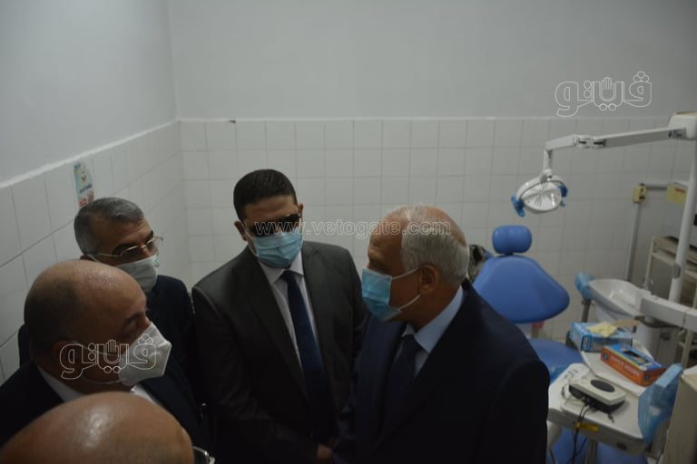 محافظ الجيزة يتفقد العيادات الطبية في مدرسة السعيدية بأول أيام الدراسة (6)