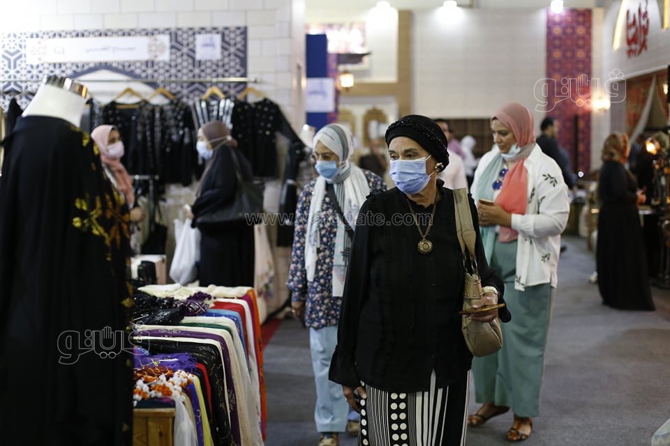 إقبال المواطنين على معرض تراثنا (16)